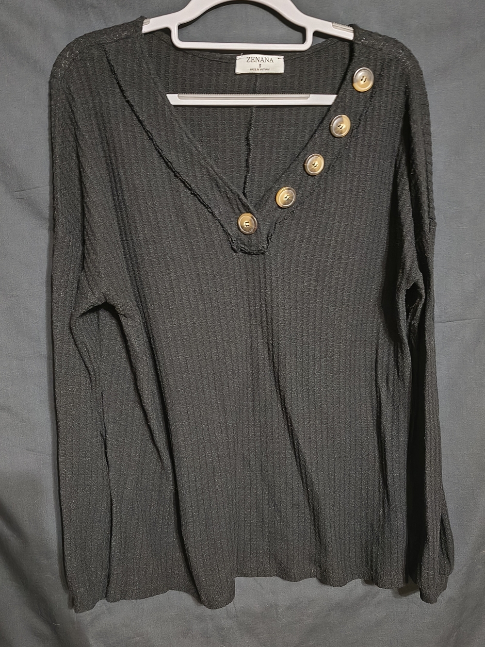 Zenana Outfitters Black Ribbed V-Neck Top with Button Detail